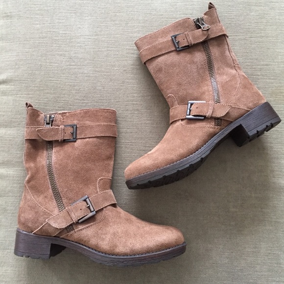 Bass Shoes - HP💖 Bass ‘Marcie’ Boots